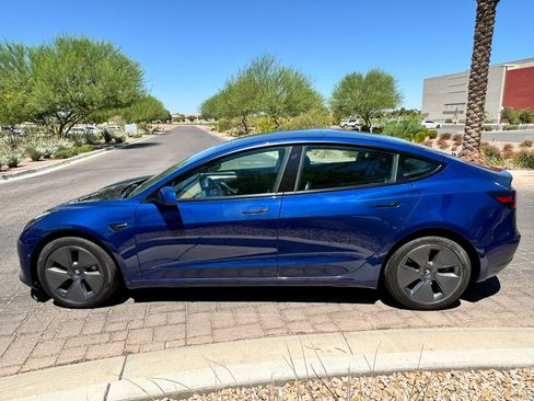 Used 2022 Tesla Model 3 Long Range AWD/4WD image 5