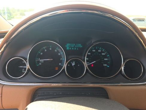 Used 2017 Buick Enclave Premium w/ Experience Buick Package FWD image 19