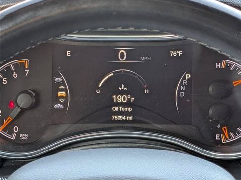 Used 2022 Jeep Grand Cherokee Laredo X AWD/4WD image 11