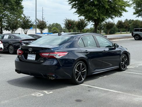 Used 2020 Toyota Camry XSE FWD image 5