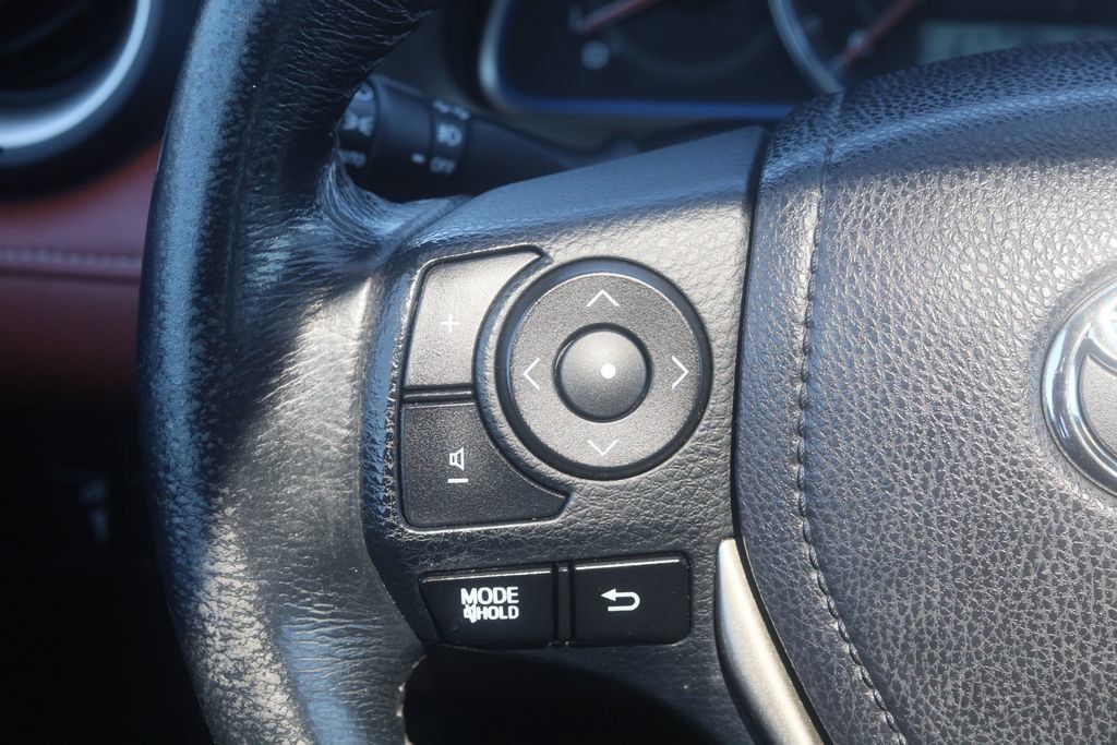 Used 2015 Toyota RAV4 Limited AWD/4WD image 13