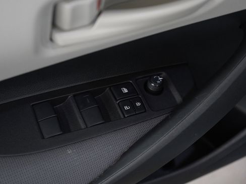 Used 2023 Toyota Corolla LE image 17