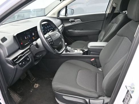 Used 2026 Kia Sportage LX FWD image 13