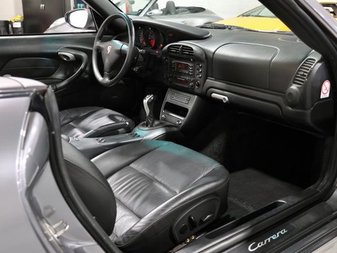 Used 2002 Porsche 911 Cabriolet image 13