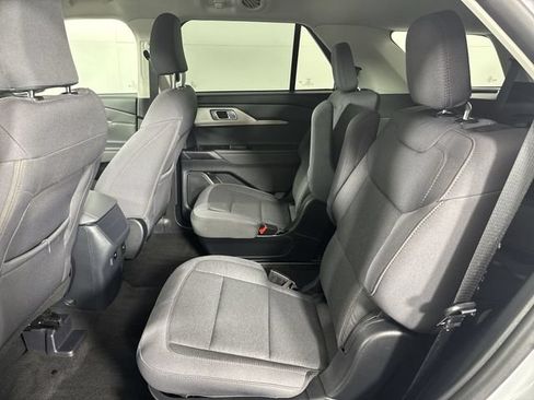 Used 2026 Ford Explorer Active AWD/4WD image 22