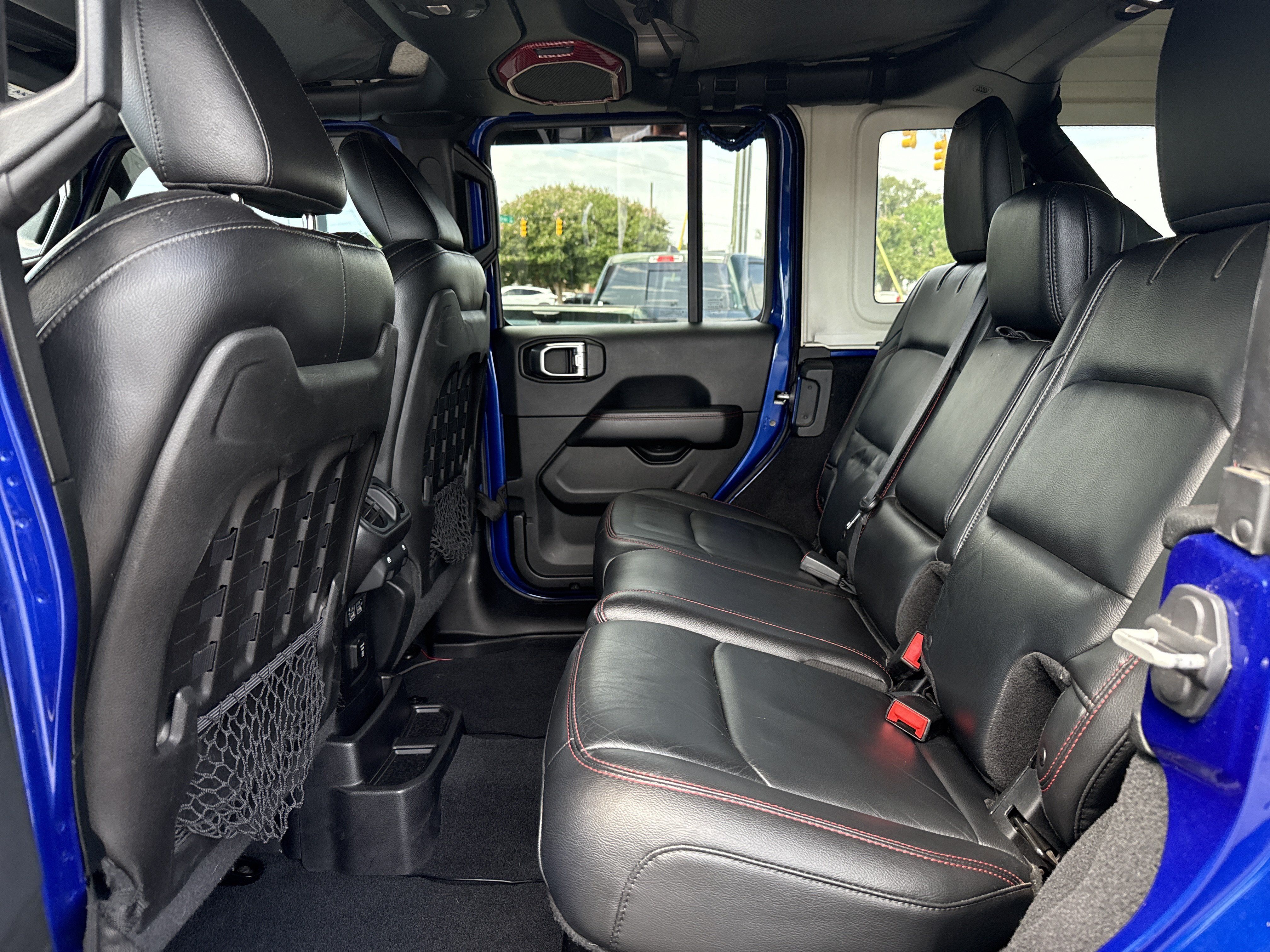 Used 2018 Jeep Wrangler Unlimited Rubicon AWD/4WD image 30