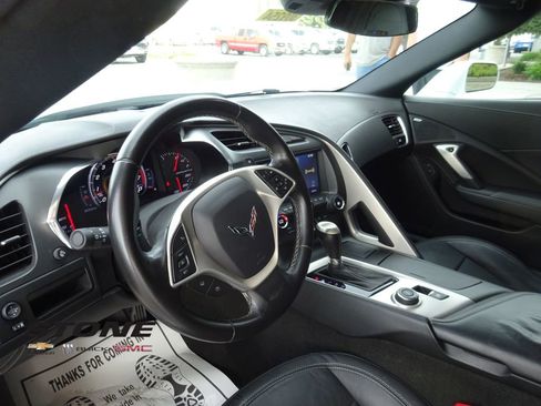 Used 2014 Chevrolet Corvette Stingray Coupe image 12
