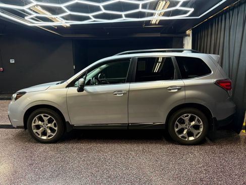 Used 2017 Subaru Forester 2.5i Touring image 3