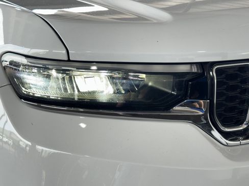 Used 2022 Jeep Grand Cherokee Limited AWD/4WD image 34