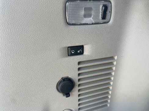 Used 2012 Nissan Quest LE image 34