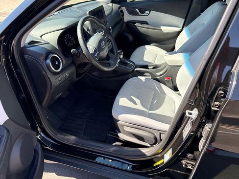 Used 2022 Hyundai Kona SEL w/ Convenience Package FWD image 7