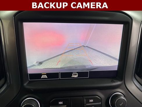 Used 2021 Chevrolet Silverado 1500 LT Trail Boss w/ Convenience Package II image 2