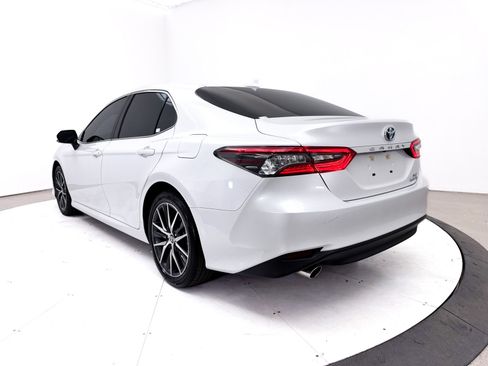 Used 2024 Toyota Camry XLE w/ Navigation Package FWD image 16