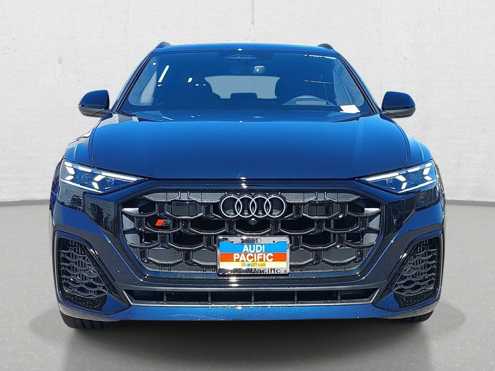 New 2027 Audi SQ8 Prestige AWD/4WD image 2