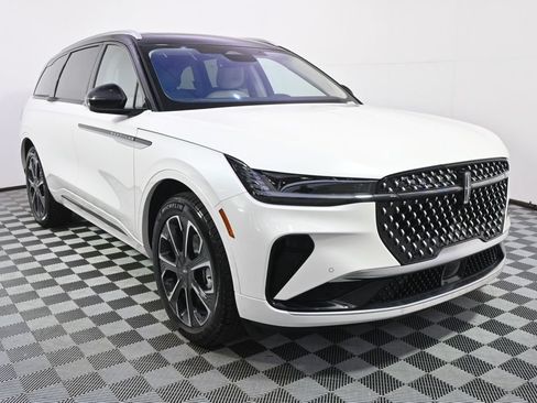 New 2026 Lincoln Nautilus Reserve AWD/4WD image 9