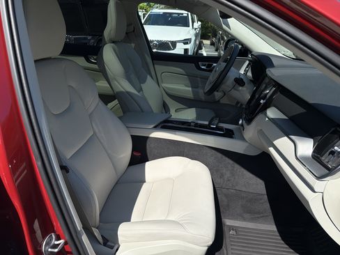 Certified 2024 Volvo XC60 B5 Core w/ Protection Package AWD/4WD image 35