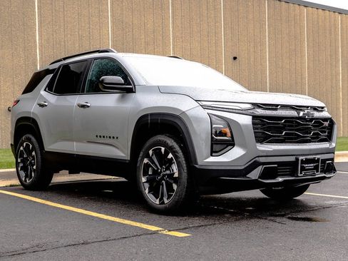 New 2026 Chevrolet Equinox RS FWD image 2