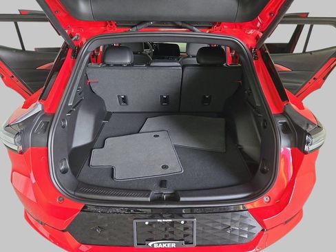 New 2025 Chevrolet Equinox EV RS w/ Convenience Package II FWD image 14