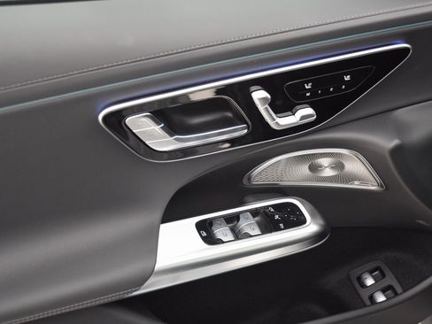 New 2026 Mercedes-Benz E 53 AMG e 4MATIC Sedan image 19