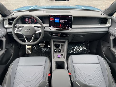 New 2026 Volkswagen Tiguan SE R-Line FWD image 25