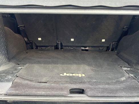 Used 2016 Jeep Wrangler Unlimited Sahara AWD/4WD image 15