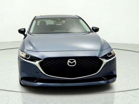 Used 2022 MAZDA MAZDA3 s FWD image 2