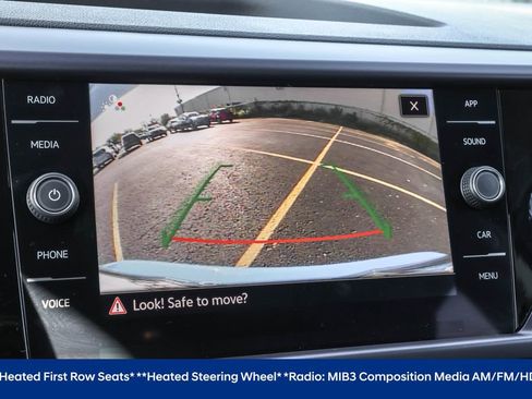 Used 2024 Volkswagen Taos SE image 8