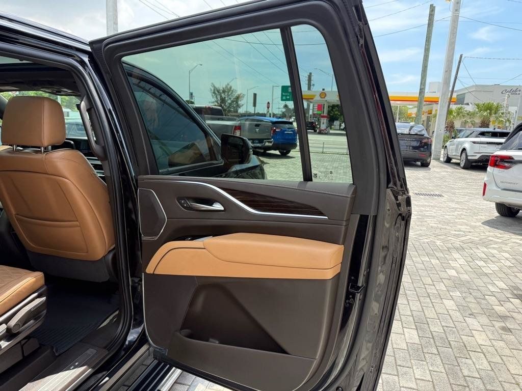 Used 2022 Cadillac Escalade ESV Sport w/ Touring Package AWD/4WD image 41