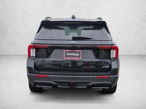 New 2026 Ford Explorer ST-Line w/ ST-Line Street Pack AWD/4WD image 7