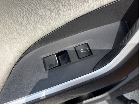 Used 2020 Toyota RAV4 Limited FWD image 43
