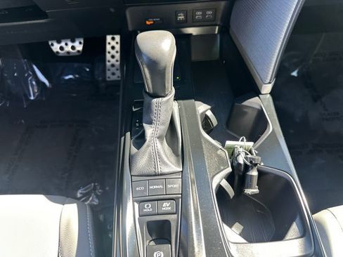 Used 2025 Toyota Camry SE FWD image 28