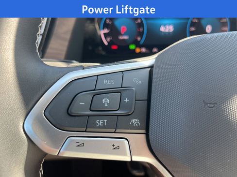 New 2026 Volkswagen Atlas SE FWD image 10