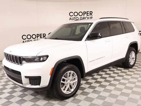 Used 2024 Jeep Grand Cherokee L Laredo RWD image 9