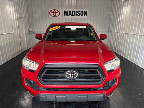 Used 2022 Toyota Tacoma SR AWD/4WD image 5
