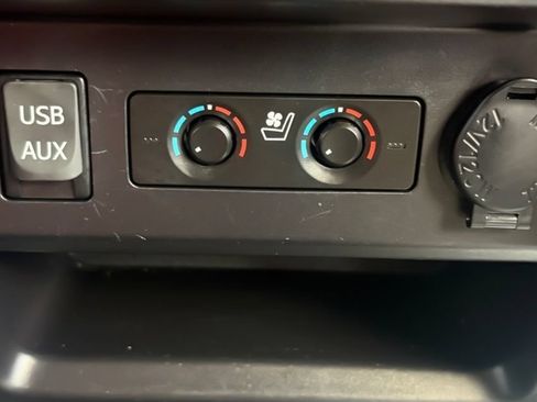 Used 2016 Toyota 4Runner Limited AWD/4WD image 27