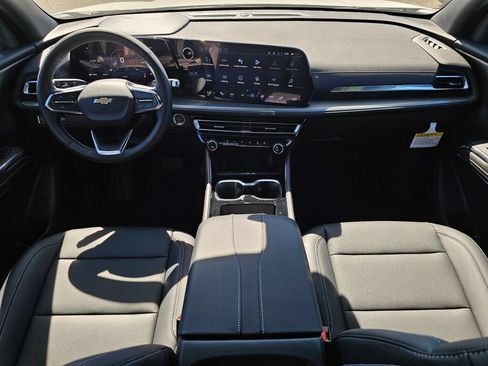 New 2026 Chevrolet Traverse LT w/ Driver Confidence Package AWD/4WD image 9