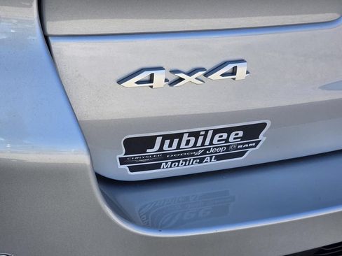 New 2025 Jeep Grand Cherokee L Limited w/ Trailer Tow Package AWD/4WD image 36