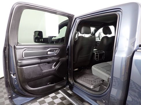 Used 2025 RAM 1500 Big Horn AWD/4WD image 32
