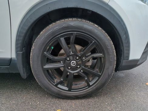 Used 2020 Nissan Kicks SR FWD image 10