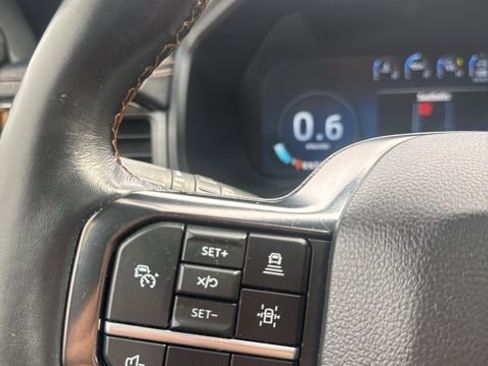 Used 2024 Ford Expedition Platinum image 25