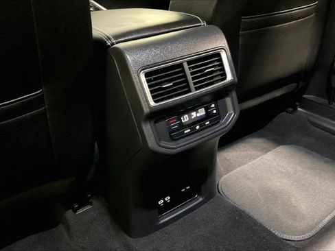 Used 2026 Volkswagen Atlas SE FWD image 35