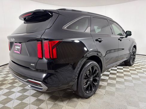 Used 2023 Kia Sorento SX AWD/4WD image 5