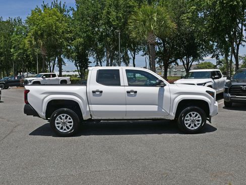 Certified 2024 Toyota Tacoma SR w/ SR Upgrade Package RWD image 5