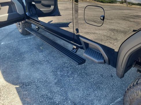 New 2026 GMC Sierra 2500 AT4X AWD/4WD image 10