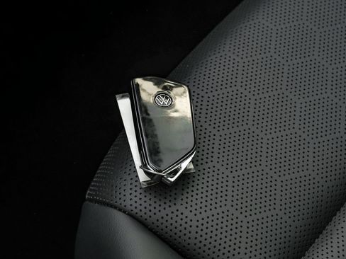 Used 2021 Volkswagen ID.4 Pro S image 60