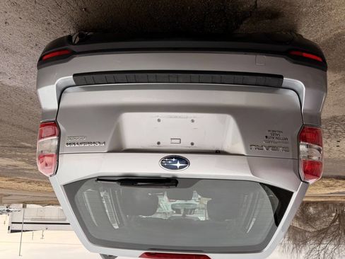 Used 2015 Subaru Forester 2.5i w/ Alloy Wheel Package image 4