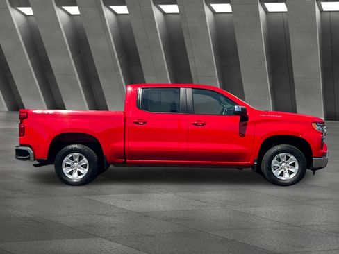 Used 2025 Chevrolet Silverado 1500 LT AWD/4WD image 3
