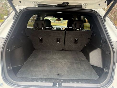 Used 2018 Chevrolet Equinox Premier image 33