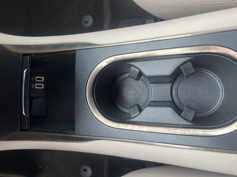 Used 2019 Lincoln MKC Select w/ Select Plus Package FWD image 15