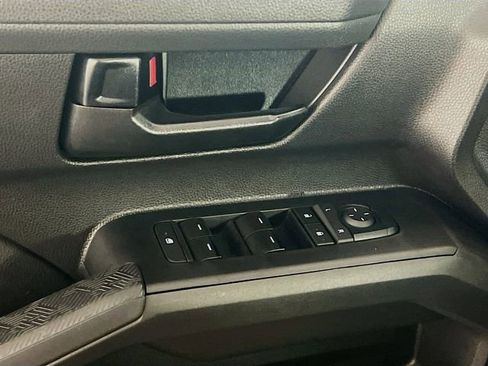 Used 2025 Toyota Tacoma SR5 image 12